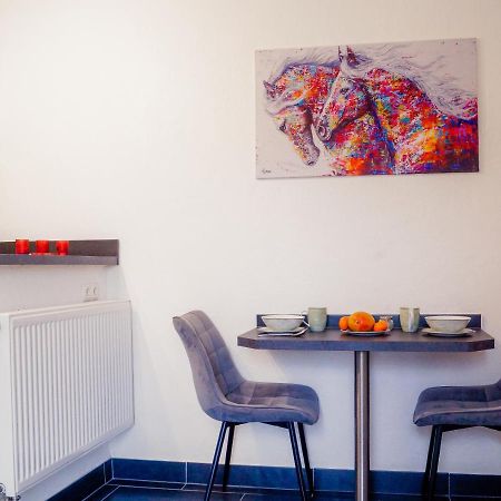 Moderne Ferienwohnung Black Beauty Auf Idyllischem Reiterhof Naehe Burg Eltz Münstermaifeld Zewnętrze zdjęcie
